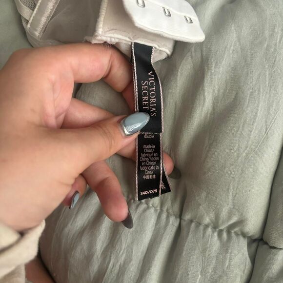 Victoria Secret Mesh White Bra 34D - Picture 4 of 4